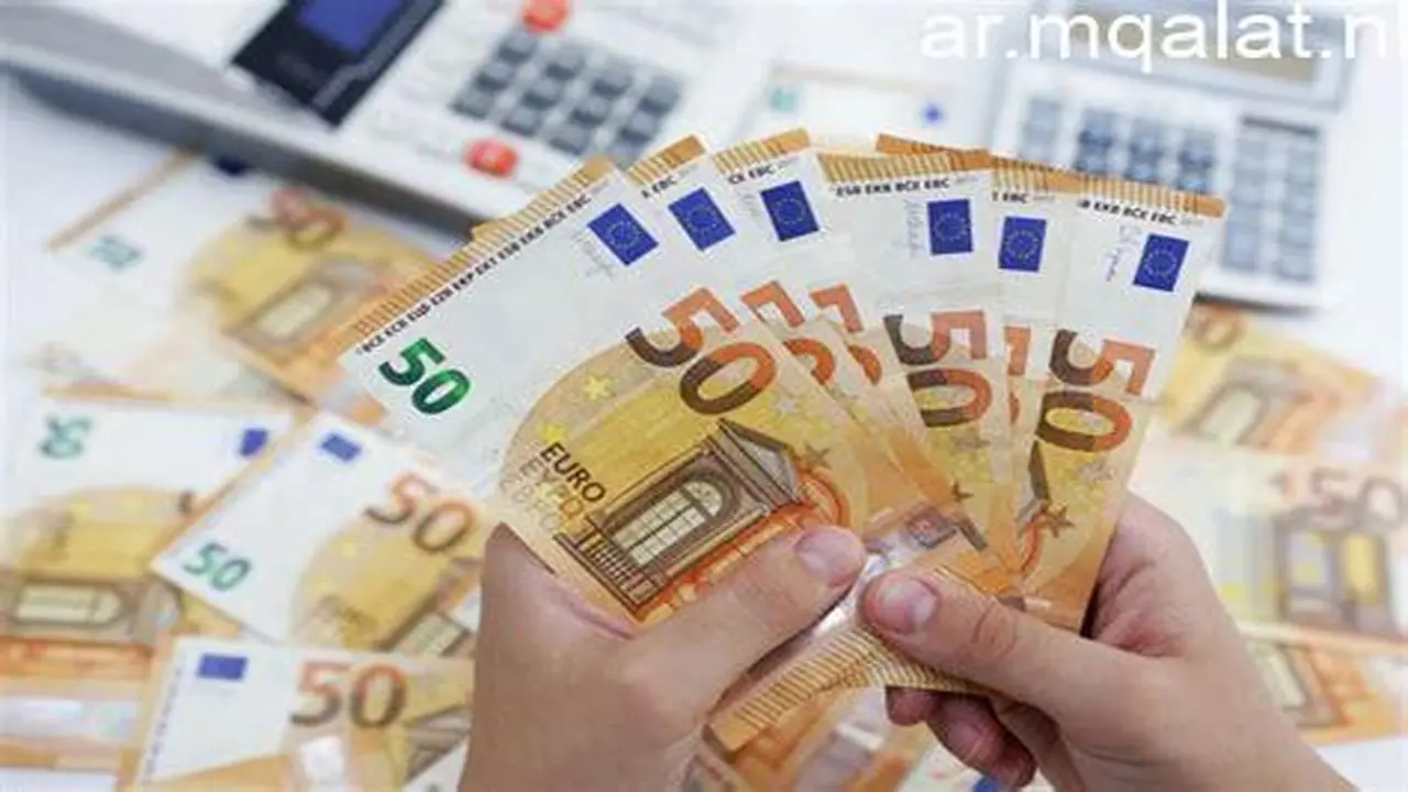 تحديثات الصرف.. انخفاض سعر اليورو مقابل الجنيه المصري في تعاملات منتصف الأسبوع